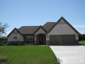 Building Photo - 105 Sandstone Ln