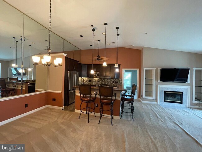 Foto del edificio - 8301 Bluebird Way