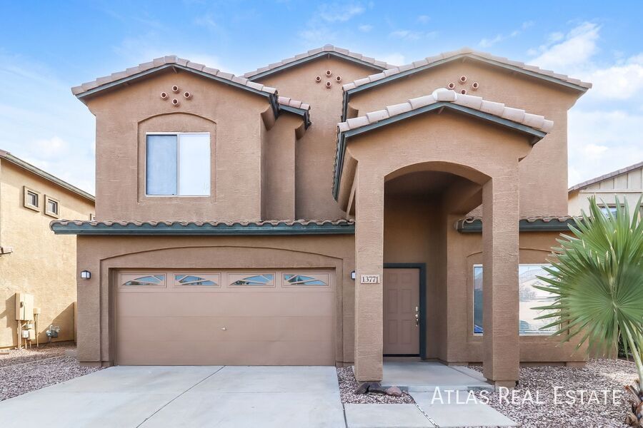 Foto principal - 13771 W Mauna Loa Ln