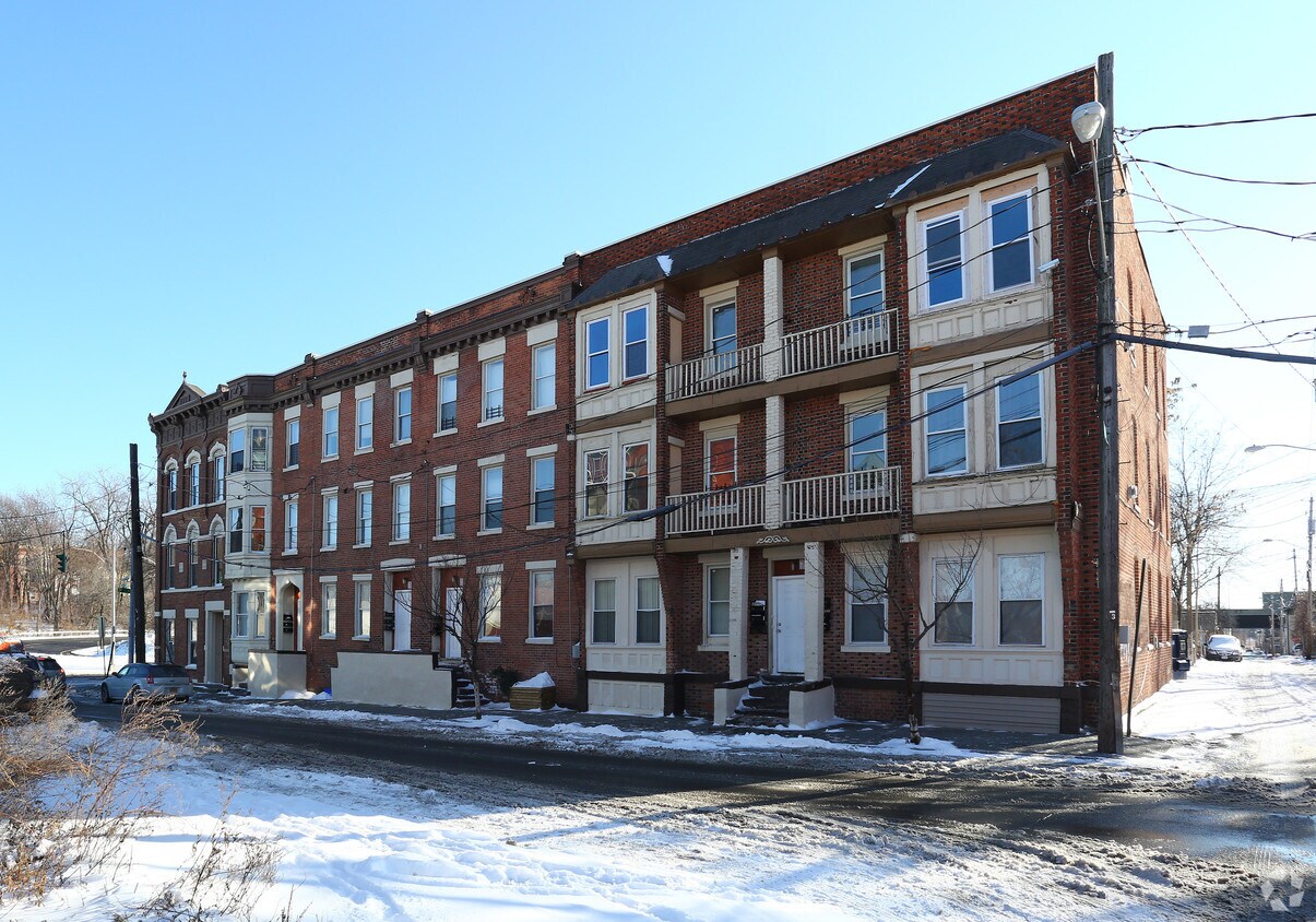 Primary Photo - 71 Jay St