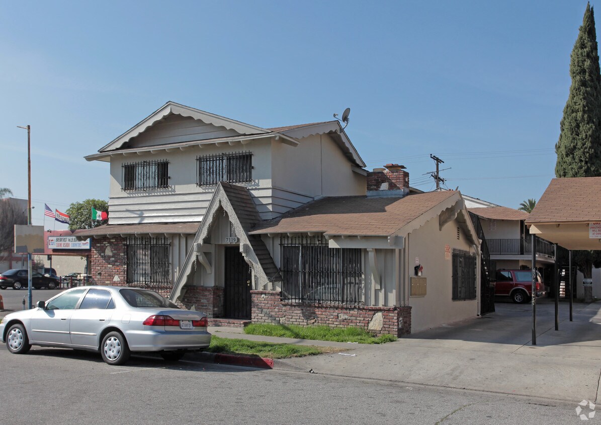 Building Photo - 7119 Templeton St