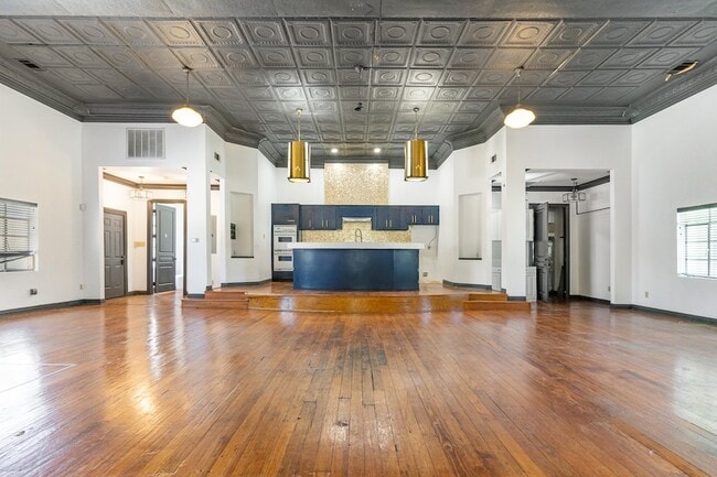 Photo - 2602 Kings Rd Apartment