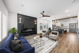 Building Photo - 6813 Parkhurst Dr