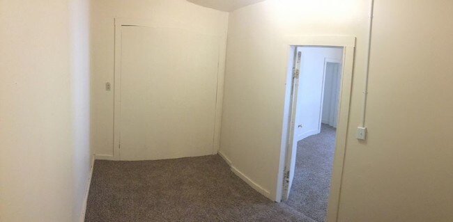 Foto del edificio - 2037 N. 24th Place - 4 Bedroom House