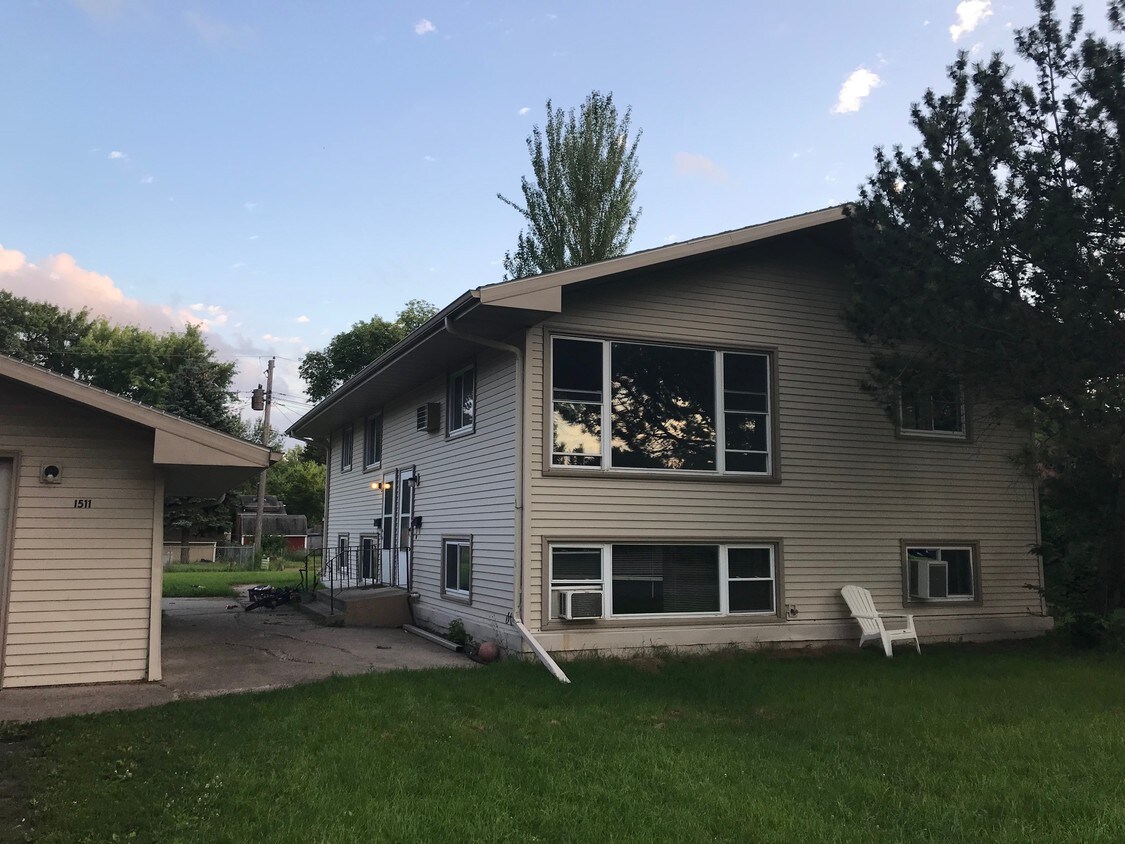 Foto principal - 1511 20th Ave S