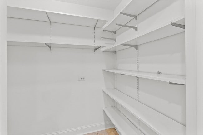 Building Photo - 4201 Sevan St