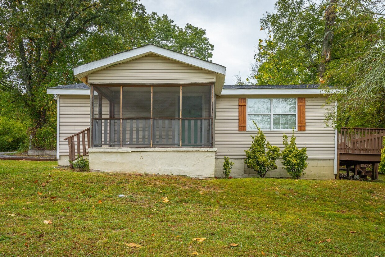 321 Autumn Ave, Rossville, GA 30741 House Rental in Rossville, GA