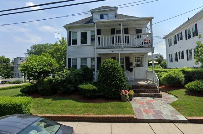 Building Photo - 123 Hillside Rd