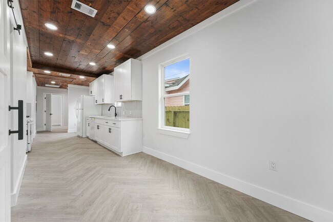 Foto del edificio - 5123 Avenue L