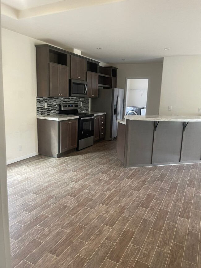 Building Photo - 3bed 2bath + bonus room, natural landscaping, Split Floor Plan Lower Magalia Paradise Pines