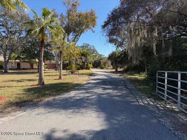 Foto del edificio - 1201 NE Tropicana Rd