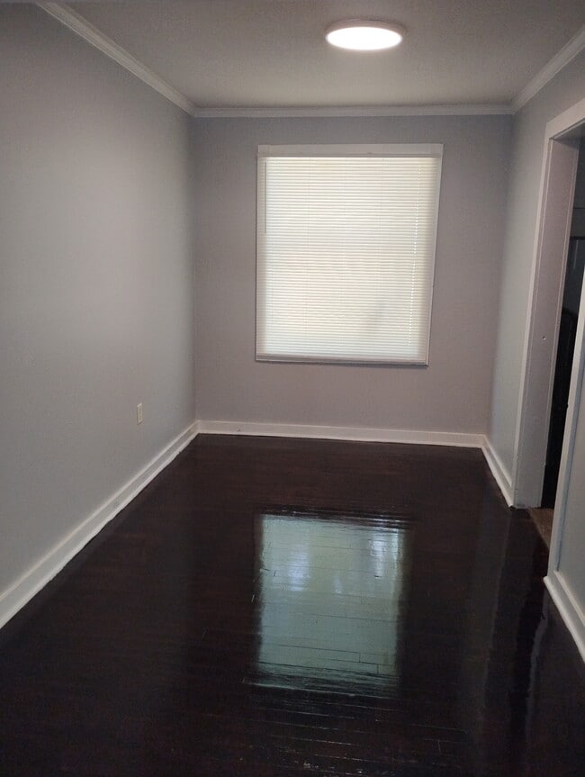 Foto del edificio - 1503 W 6th St