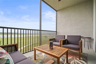 Building Photo - 15285 Grn Acrs Ave