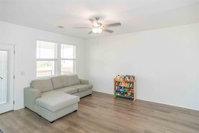 Building Photo - 2912 Tavern Dr