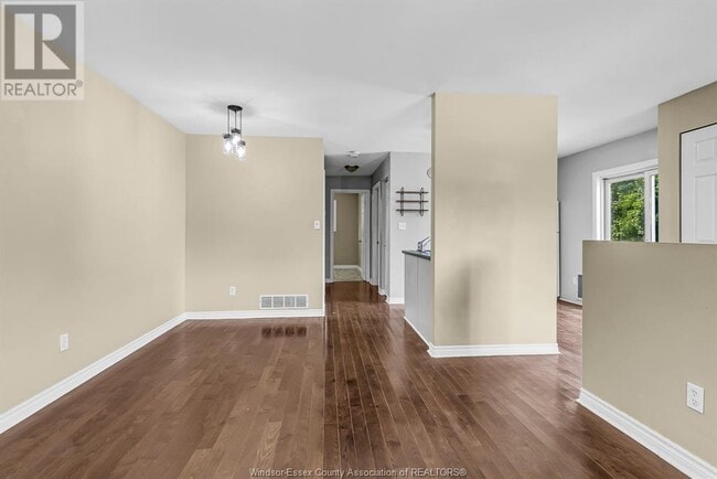 Building Photo - 6001 N Woodmont Ave