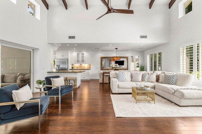 Foto del edificio - 6130 Ridge Ln