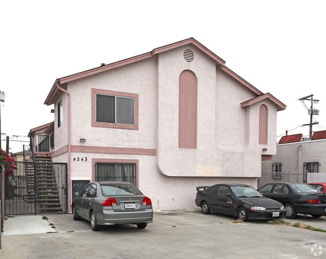 Primary Photo - 4243 43rd St