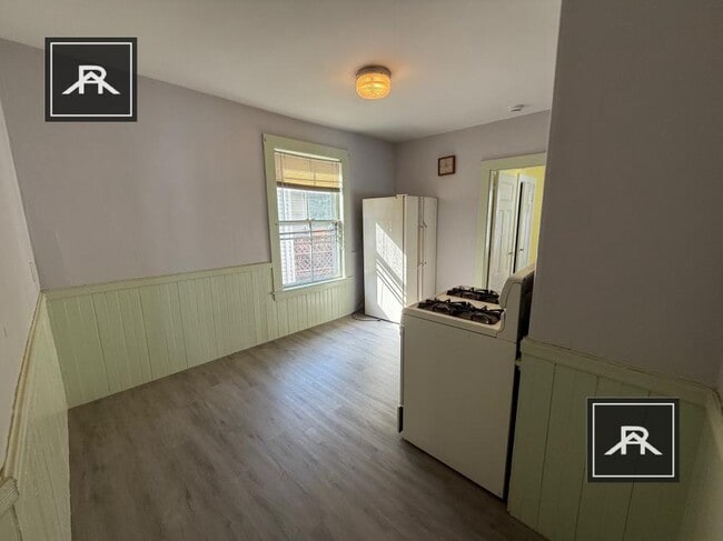 4 bedroom in Cambridge MA 02140 - 4 bedroom in Cambridge MA 02140 Apartment