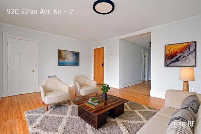 Foto del edificio - 920 22nd Ave NE