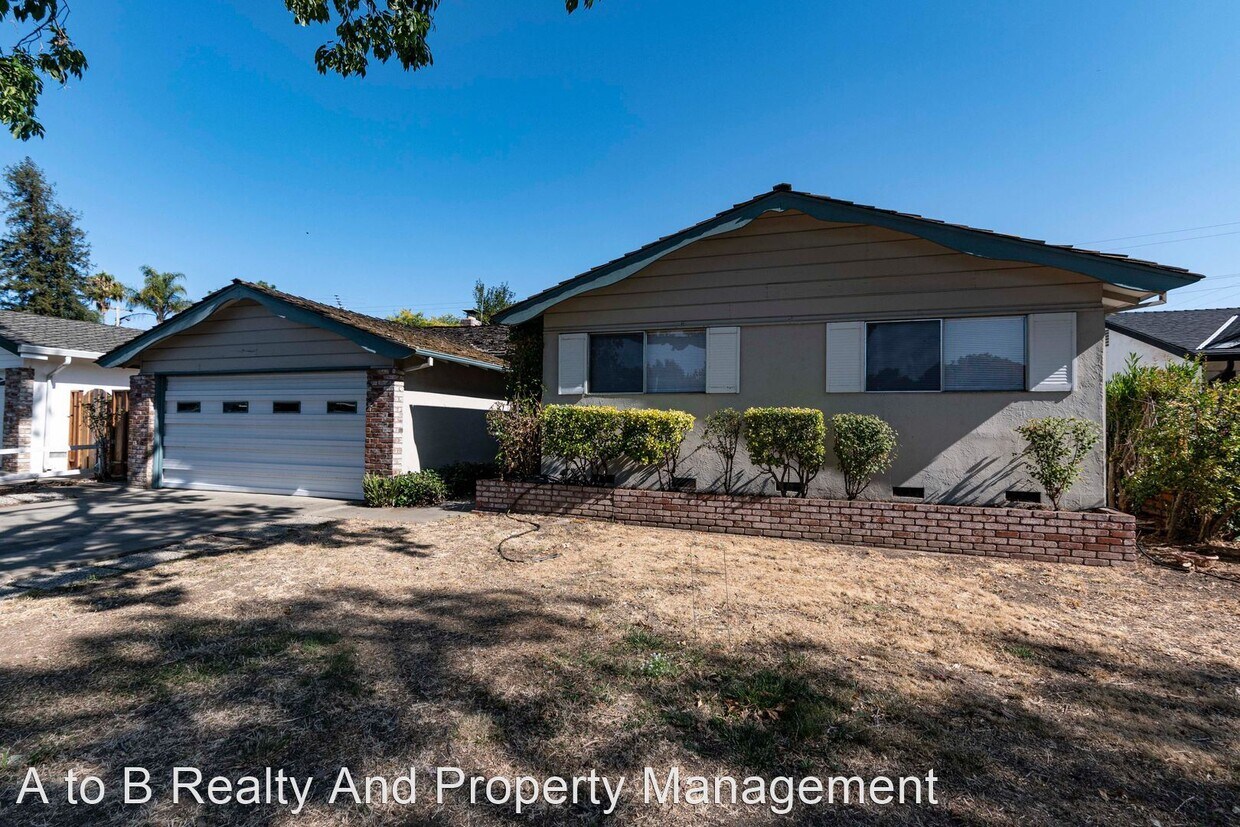 Primary Photo - 4 br, 2 bath House - 1245 Nadine Dr