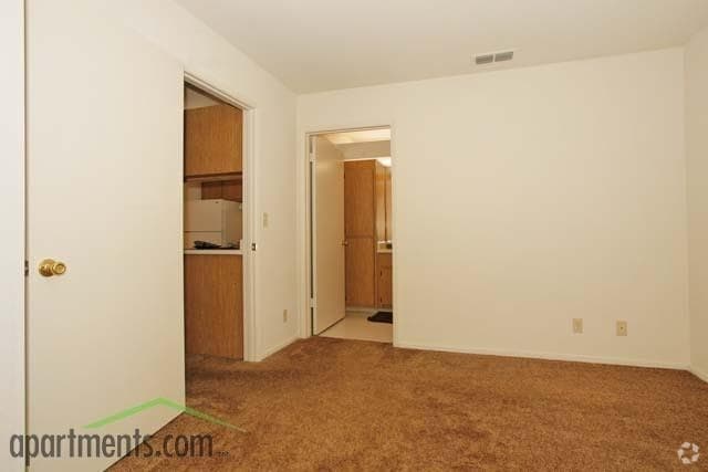 Sala de estar - BRIDLE PATH PLACE APARTMENTS