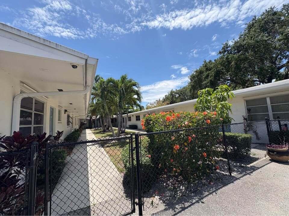 Primary Photo - 2236 Jackson St