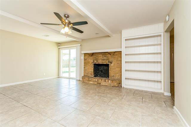 Building Photo - 6607 Club Wood Dr
