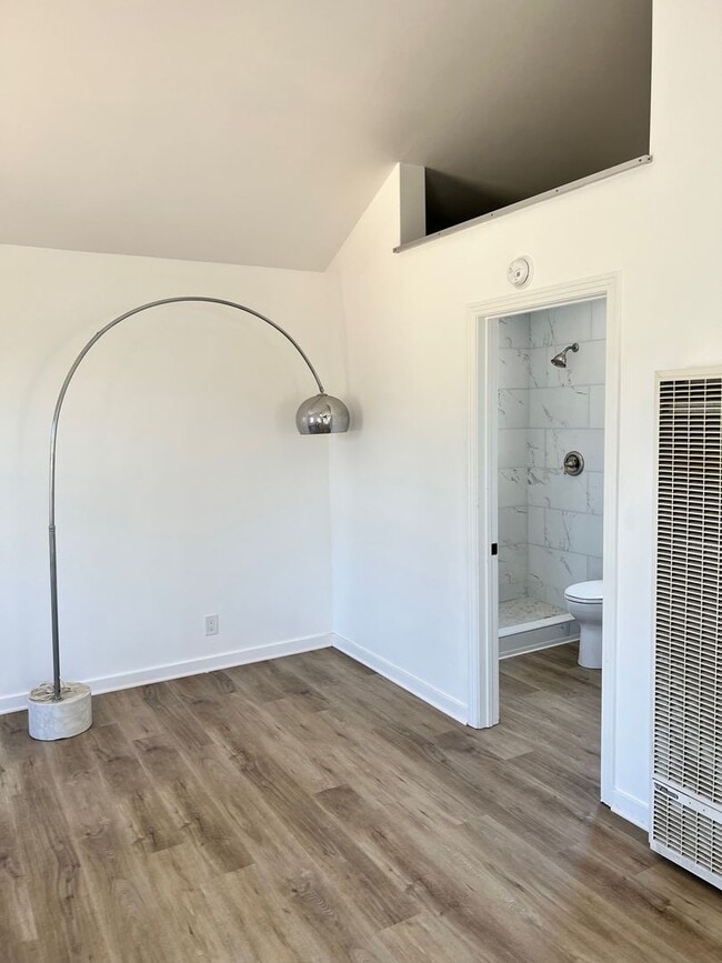 Building Photo - 612-614 Mulberry Ave