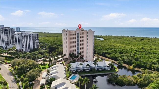 Foto del edificio - 6101 Pelican Bay Blvd