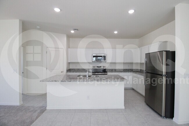 Building Photo - 24182 W Hidalgo Ave
