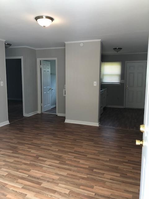 Building Photo - 2 bed 1 bath duplex - Full Remodeled!!