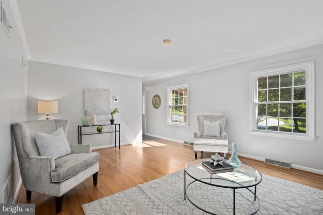 Foto del edificio - 1713 Handley Ave