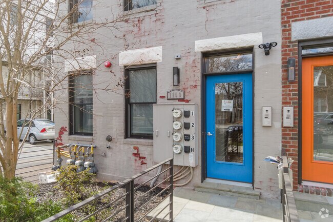 Entrance - 1159 Oates St NE