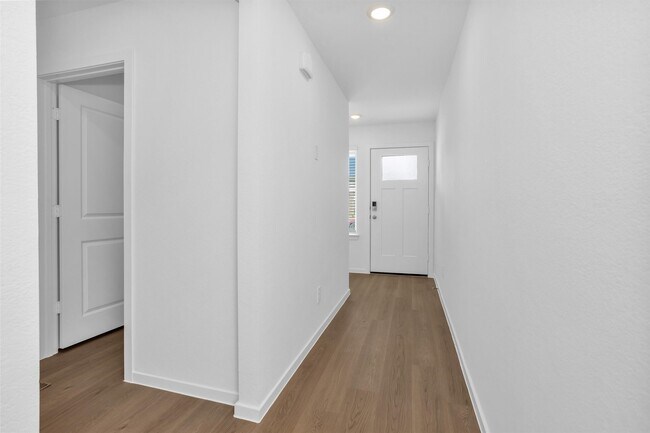 Building Photo - 3518 Grassland Dr