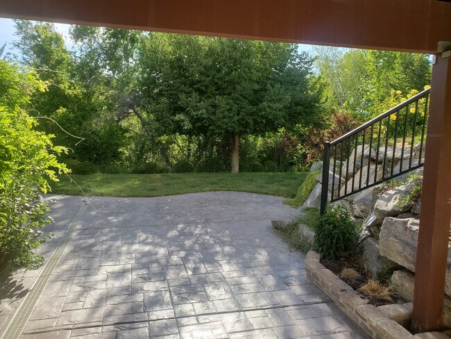 Foto del edificio - 9885 N Deep Creek Dr