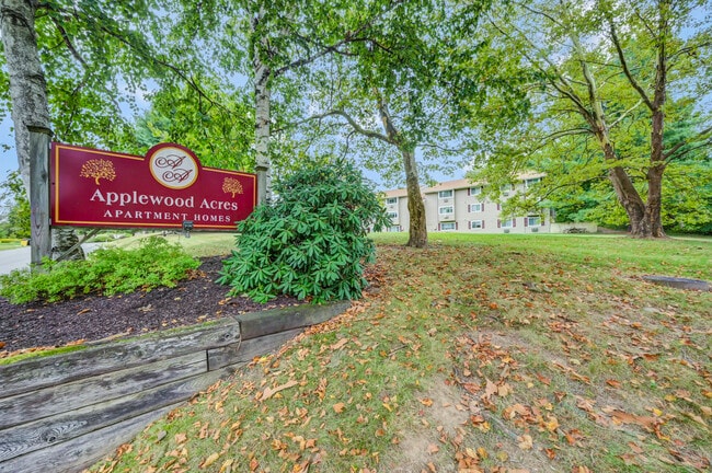 Building Photo - Applewood Acres