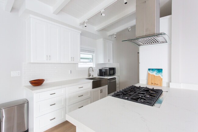 Foto del edificio - 3217 N Valley Dr