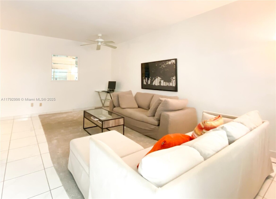 Foto principal - 1755 Washington Ave