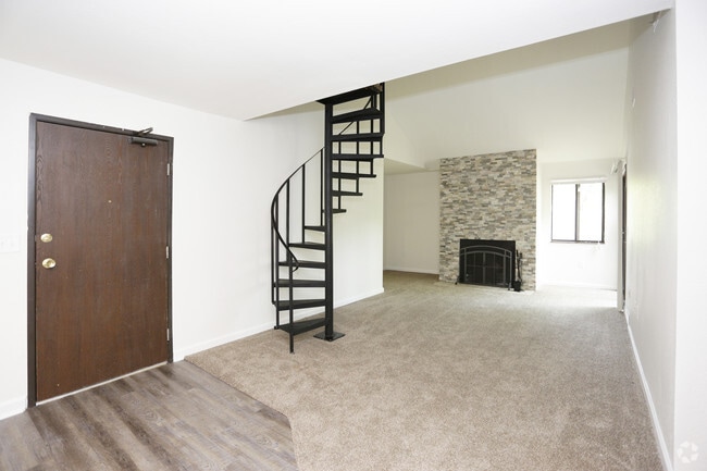 Upgraded Lofted Apartment - Alpine Slopes Apartments