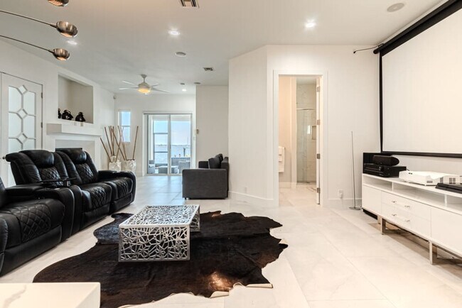 Foto del edificio - 2418 SE 28th St