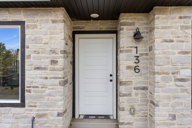 Photo - 138 E Chambord Ct (Sandy, UT) Townhome