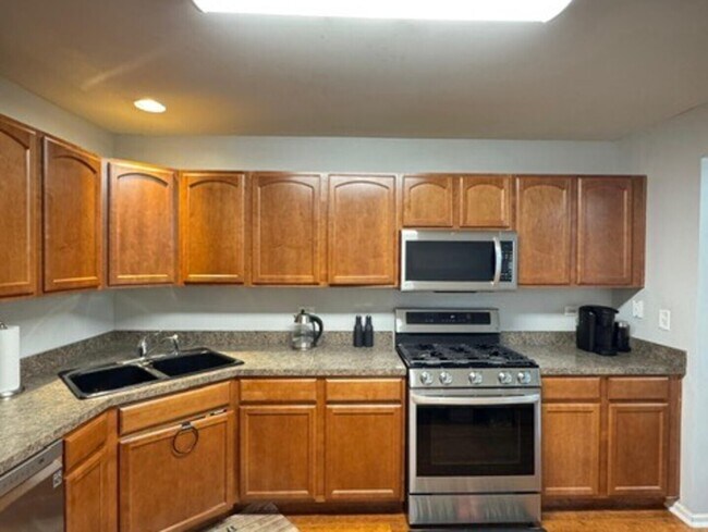 Foto del edificio - 9363 Rainsford Dr