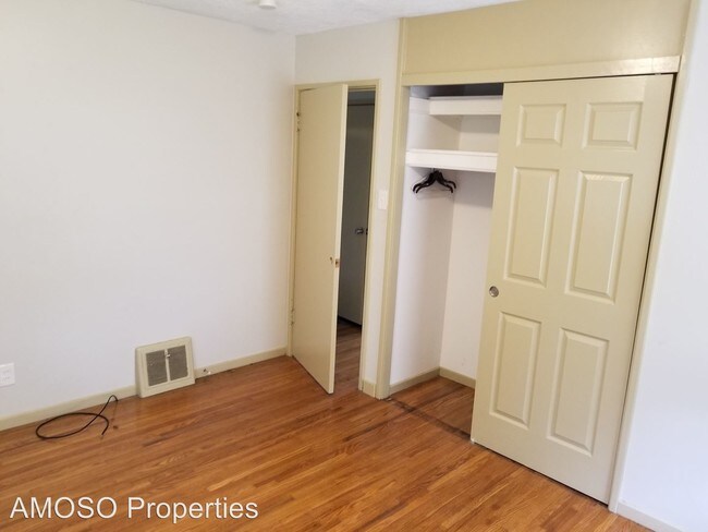 Building Photo - 3 br, 1.5 bath House - 345 Cameron Rd