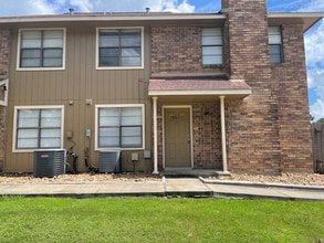 Building Photo - 1803 Briarcreek Blvd