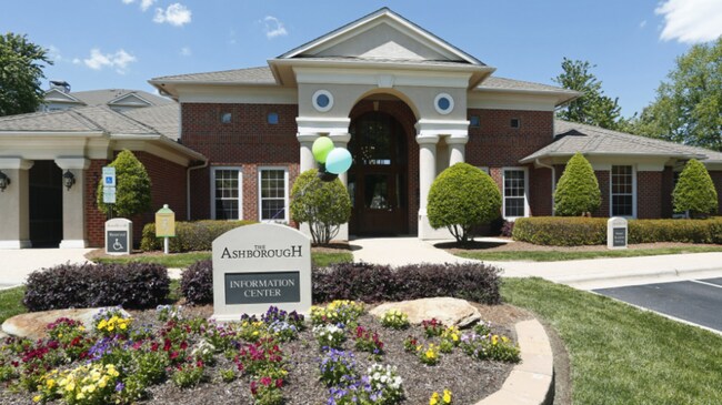 Foto del edificio - 5406 Viewcrest Way