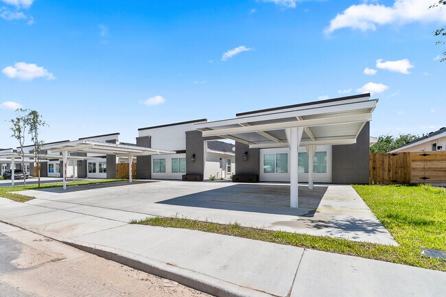 Foto del edificio - 3506 S Dominique Dr