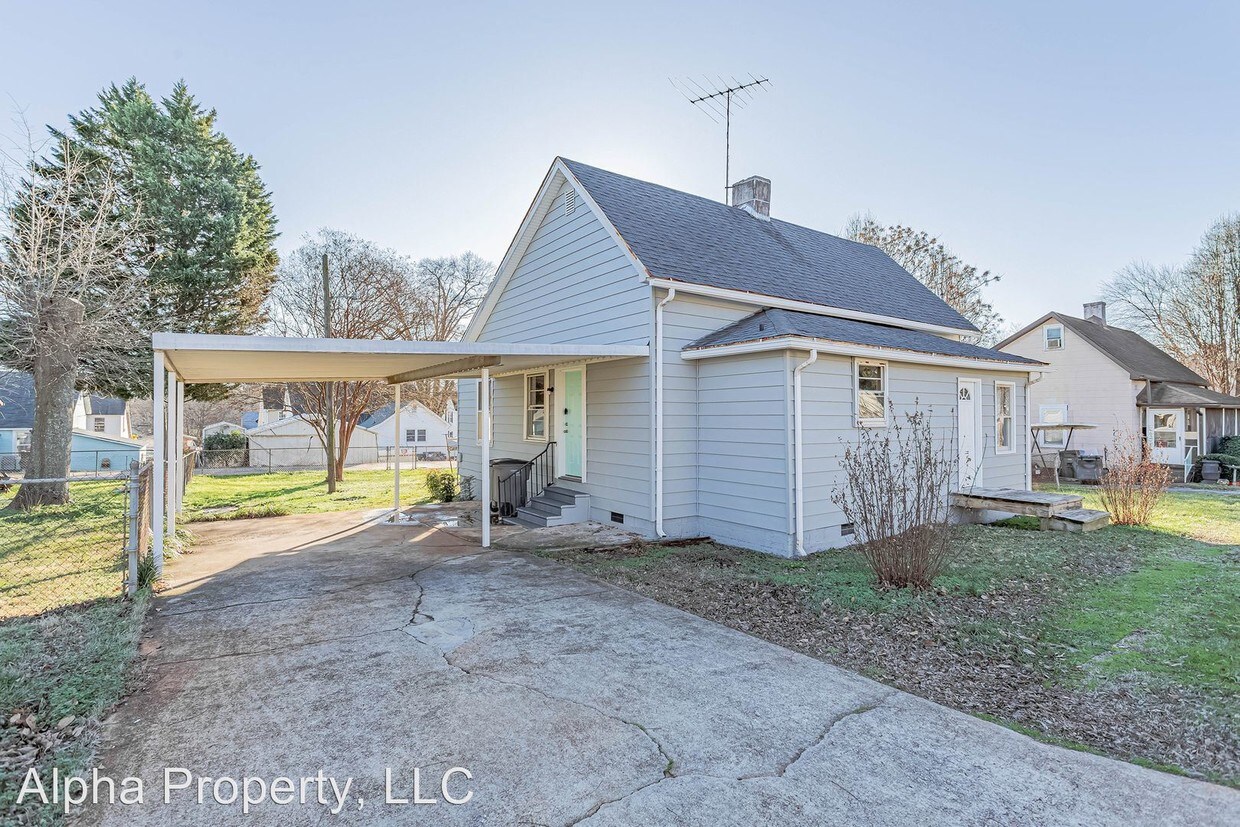 Primary Photo - 2 br, 2 bath House - 19 Norwood St