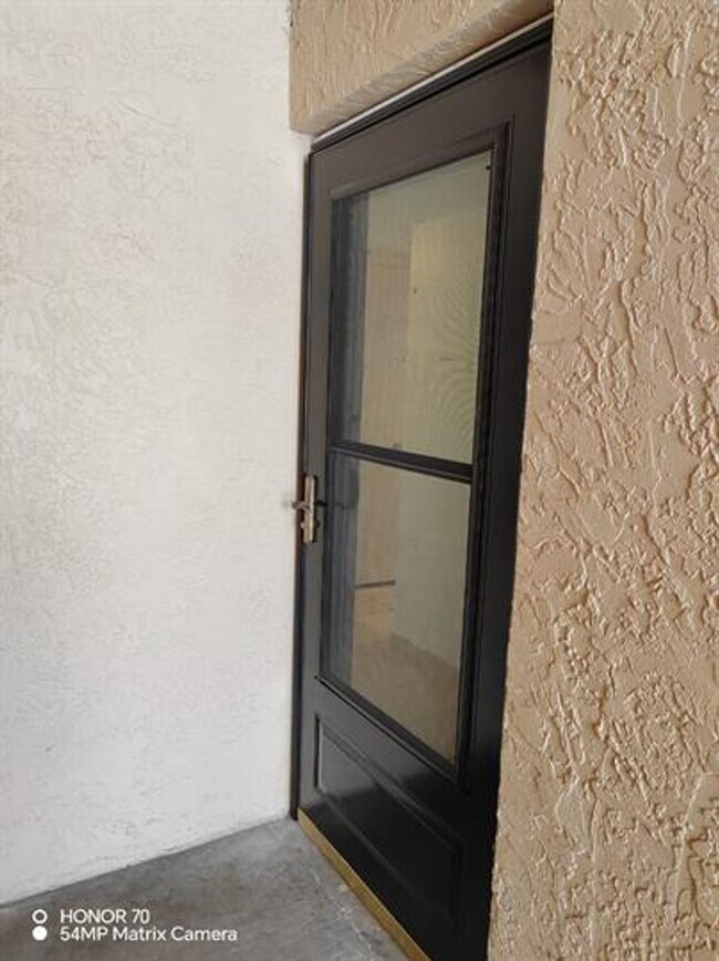 Foto del edificio - Welcome to Tampa Racquet Club – Where Comfort Meets Convenience!