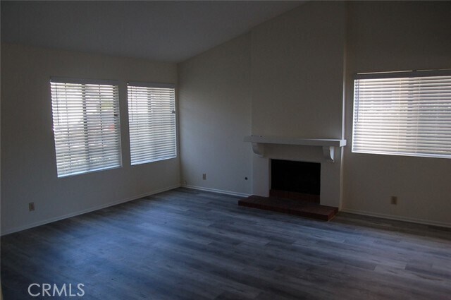 Foto del edificio - 47 Deer Creek Rd