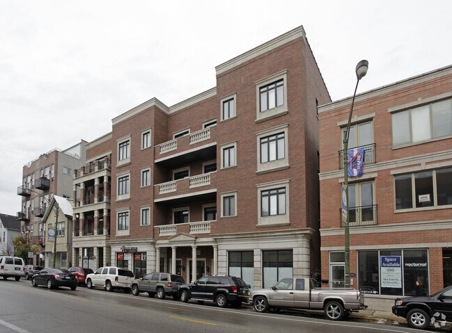 Building Photo - 1442 W Fullerton Ave